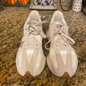 New Balance Sneakers size 8.5